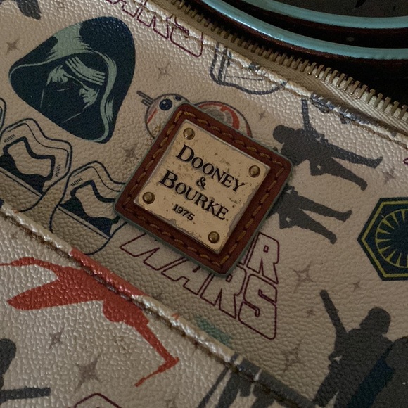 Star Wars Dooney & Bourke crossbody - Picture 2 of 7